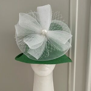 Vintage Frank Oliver Straw Hat with Tulle Flower